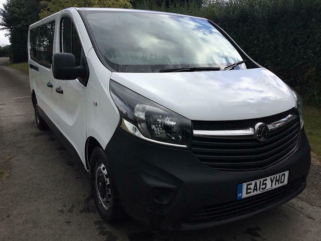 2015 VAUXHALL VIVARO CDTI S/S Minibus